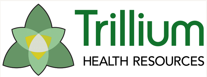 A trillium flower in grenn