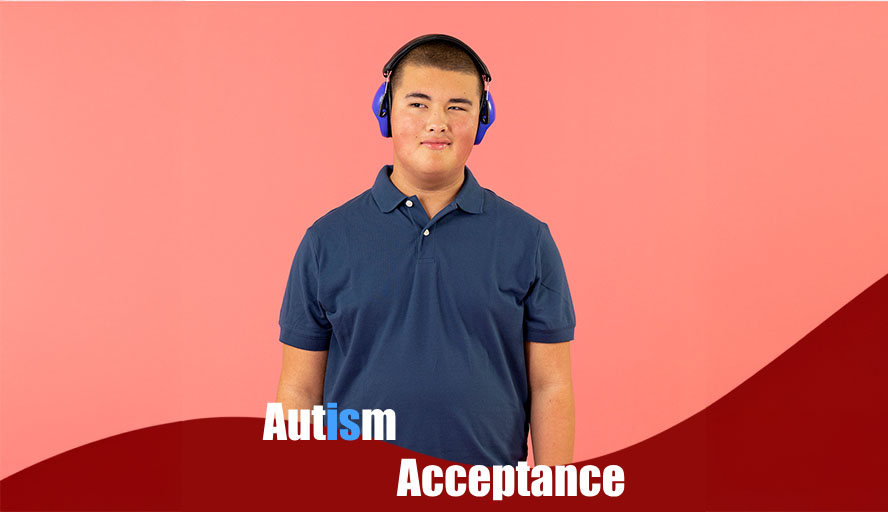 A teenager with a purple headphone